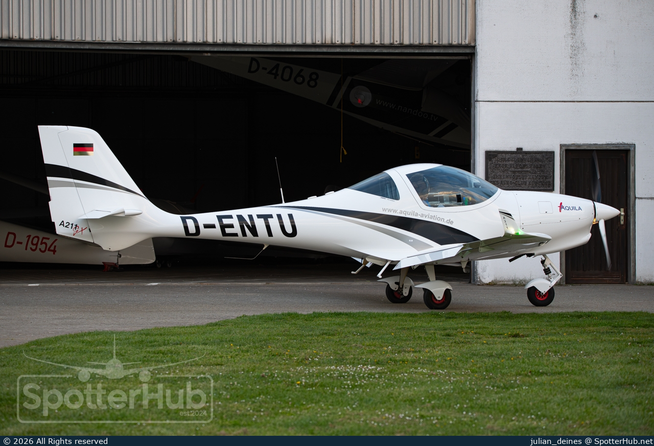 Photo of D-ENTU - Aquila A211 GX operated by Aero-Club Koblenz