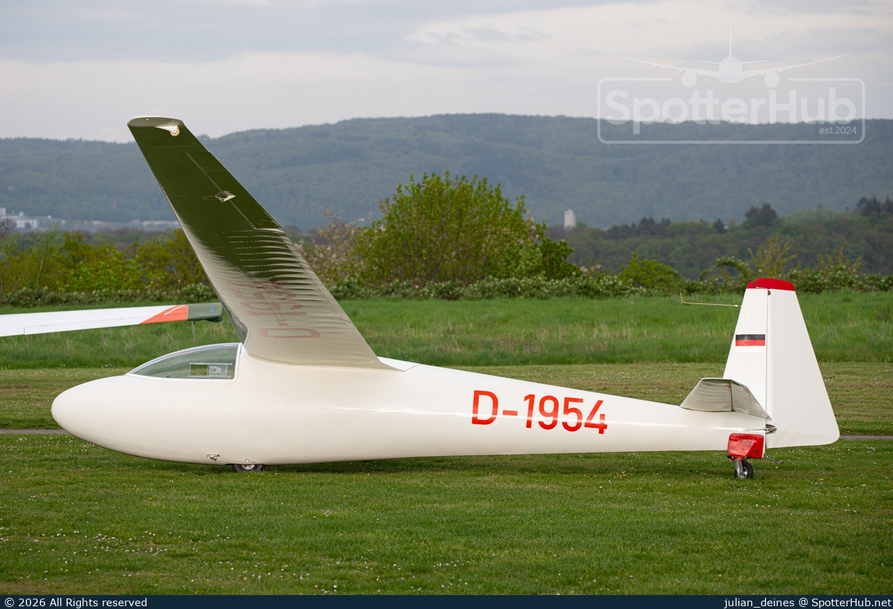 Photo of D-1954 - Schleicher Ka 6CR operated by Private