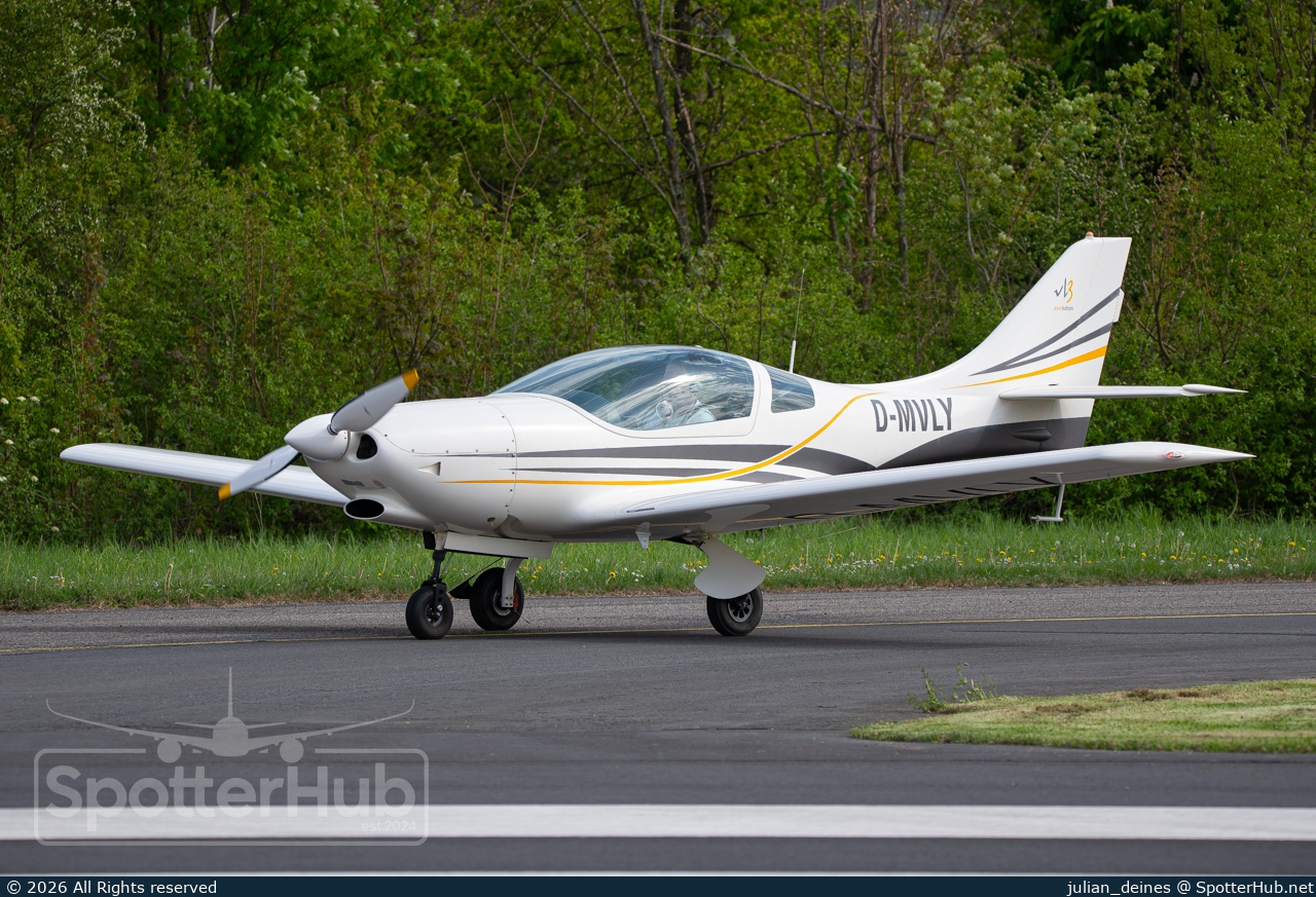 Photo of D-MVLY - JMB VL-3-Evolution RG operated by Private