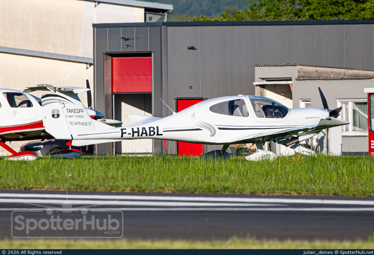 Photo of F-HABL - Diamond DA40 Diamond Star TDI operated by Takeoff Aviation Club