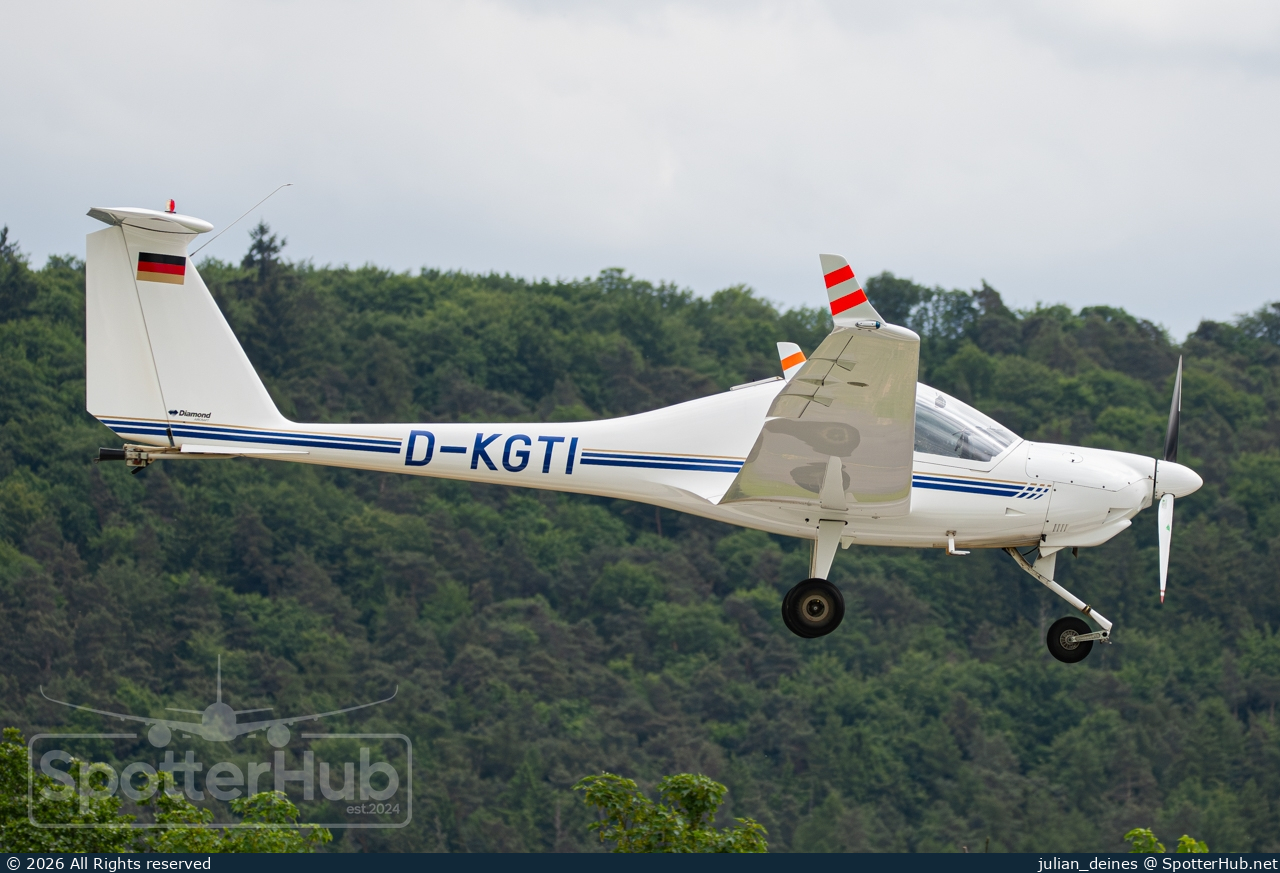 Photo of D-KGTI - Diamond HK36TTC Super Dimona operated by Sportflug Niederberg
