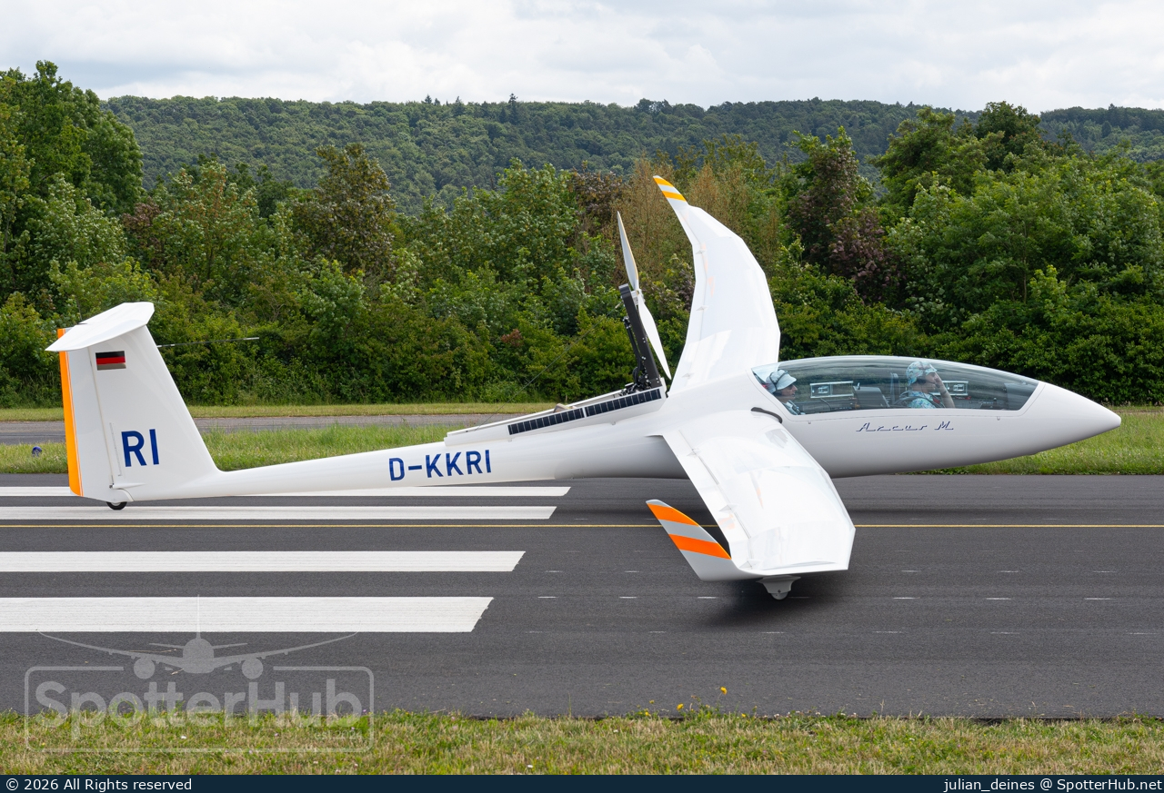 Photo of D-KKRI - Schempp-Hirth Arcus M operated by Private