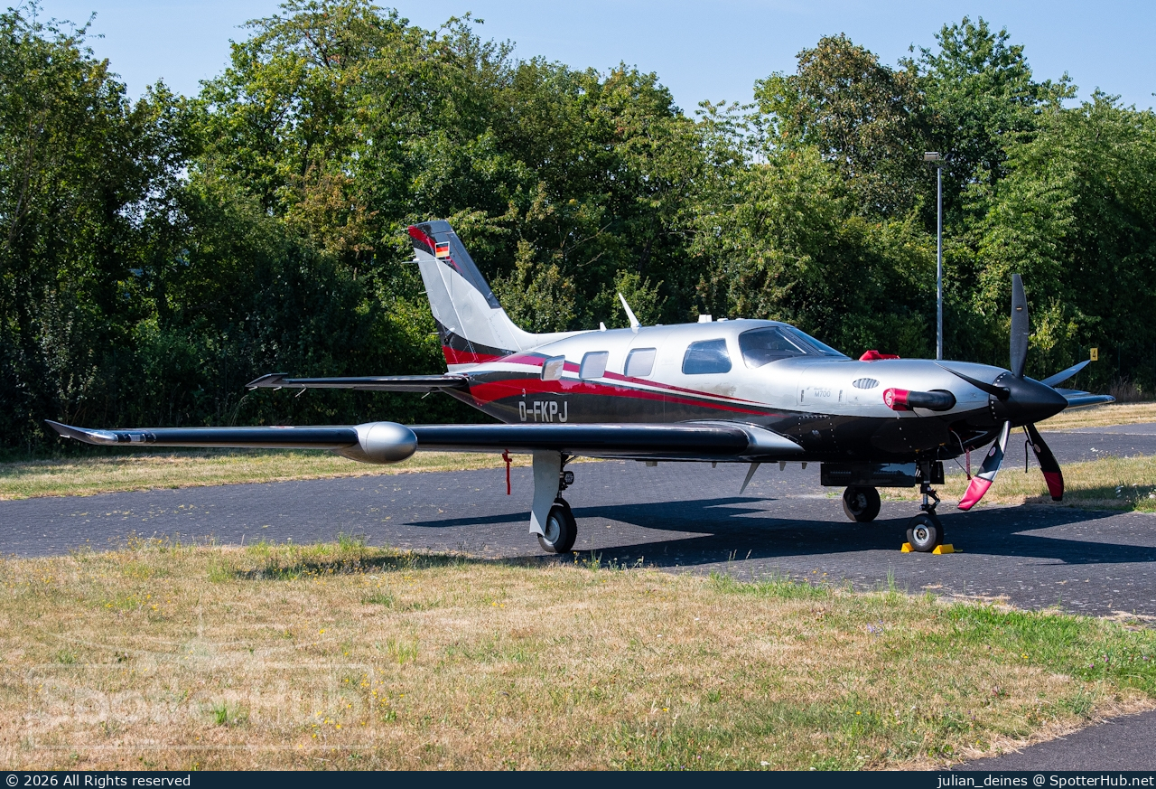 Photo of D-FKPJ - Piper PA-46-701TP M700 Fury operated by Private