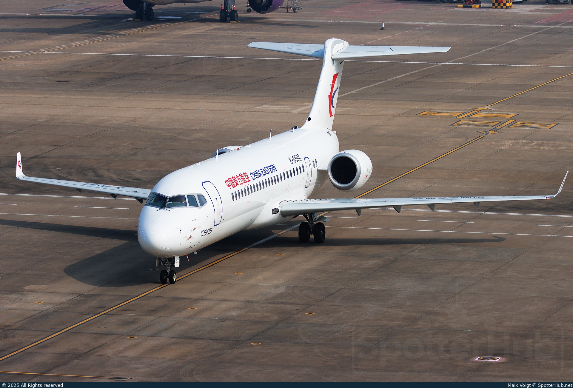 Photo of B-659A - COMAC C909 operated by China Eastern Airlines