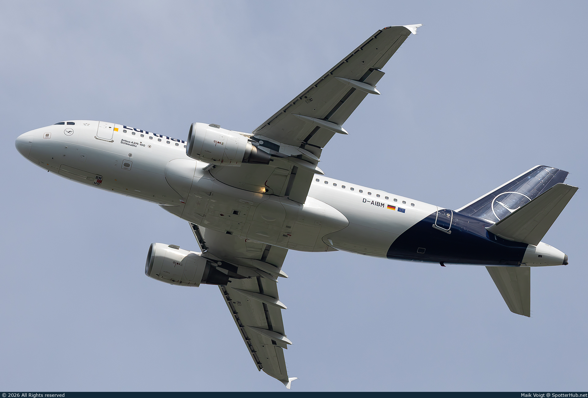 Photo of D-AIBM - Airbus A319-112 operated by Lufthansa City Airlines
