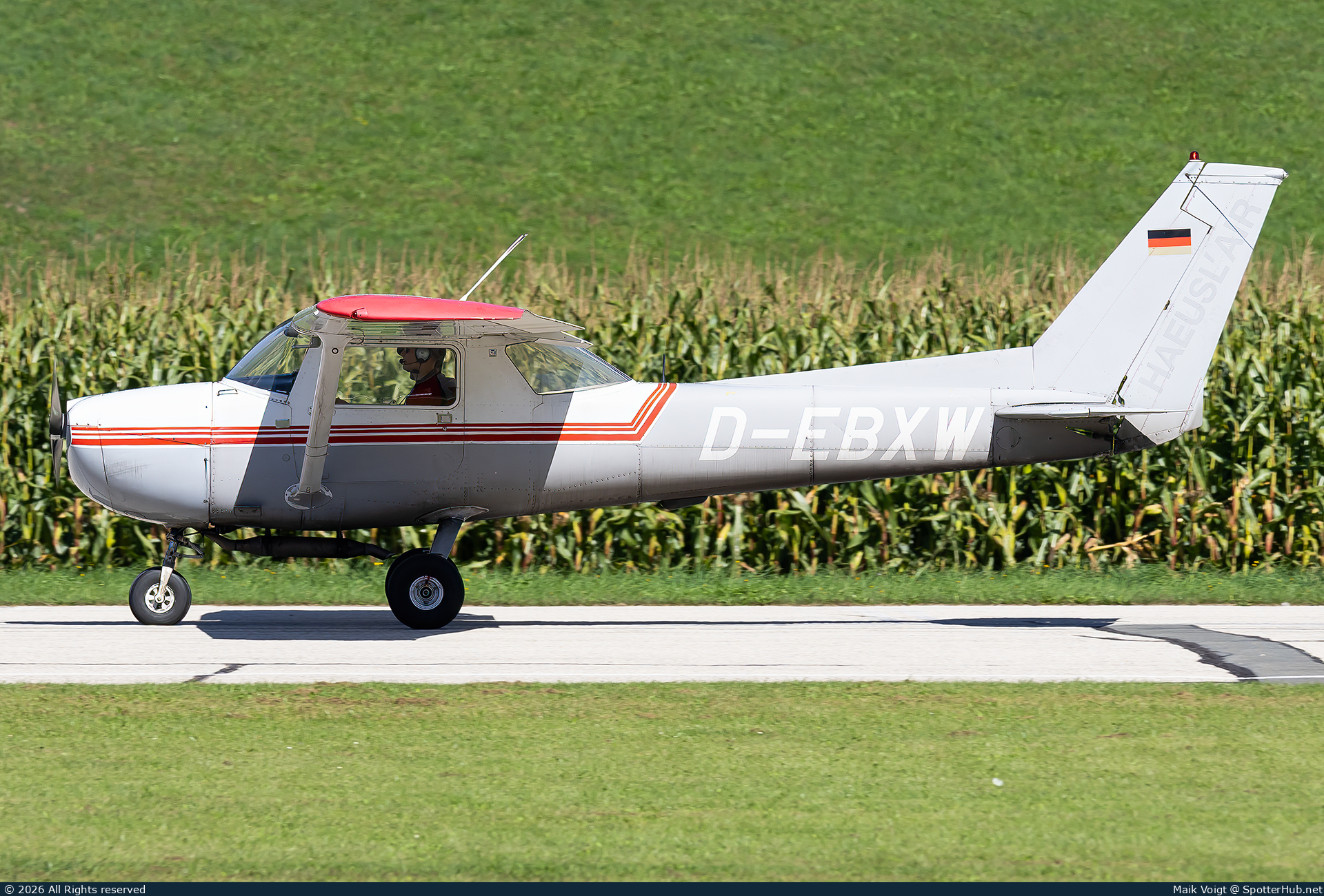 Photo of D-EBXW - Reims-Cessna F150M operated by Private
