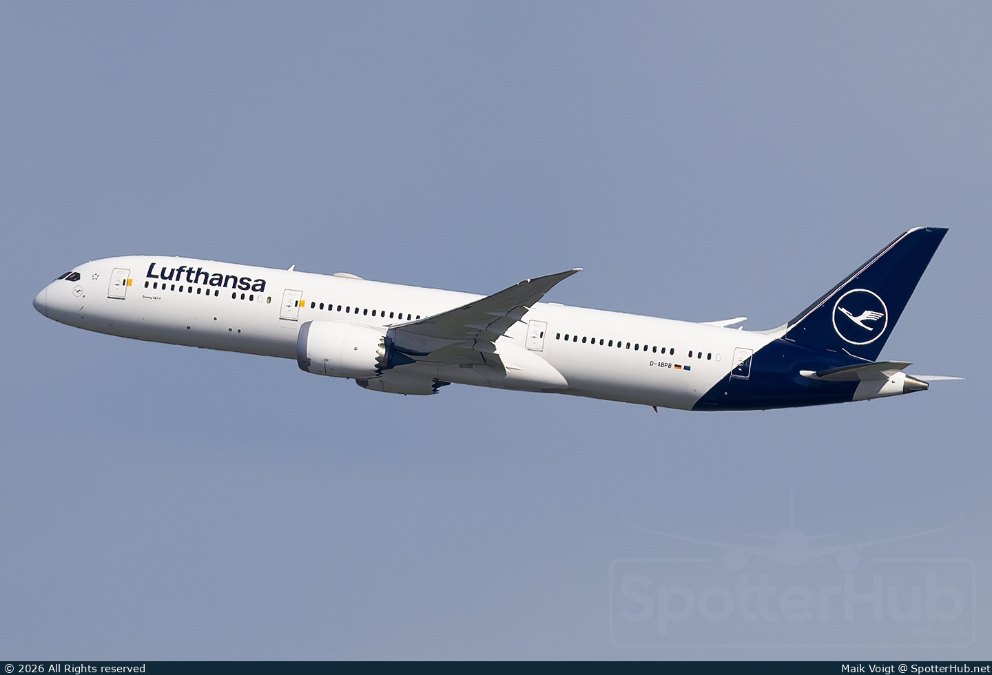 Photo of D-ABPB - Boeing 787-9 Dreamliner operated by Lufthansa