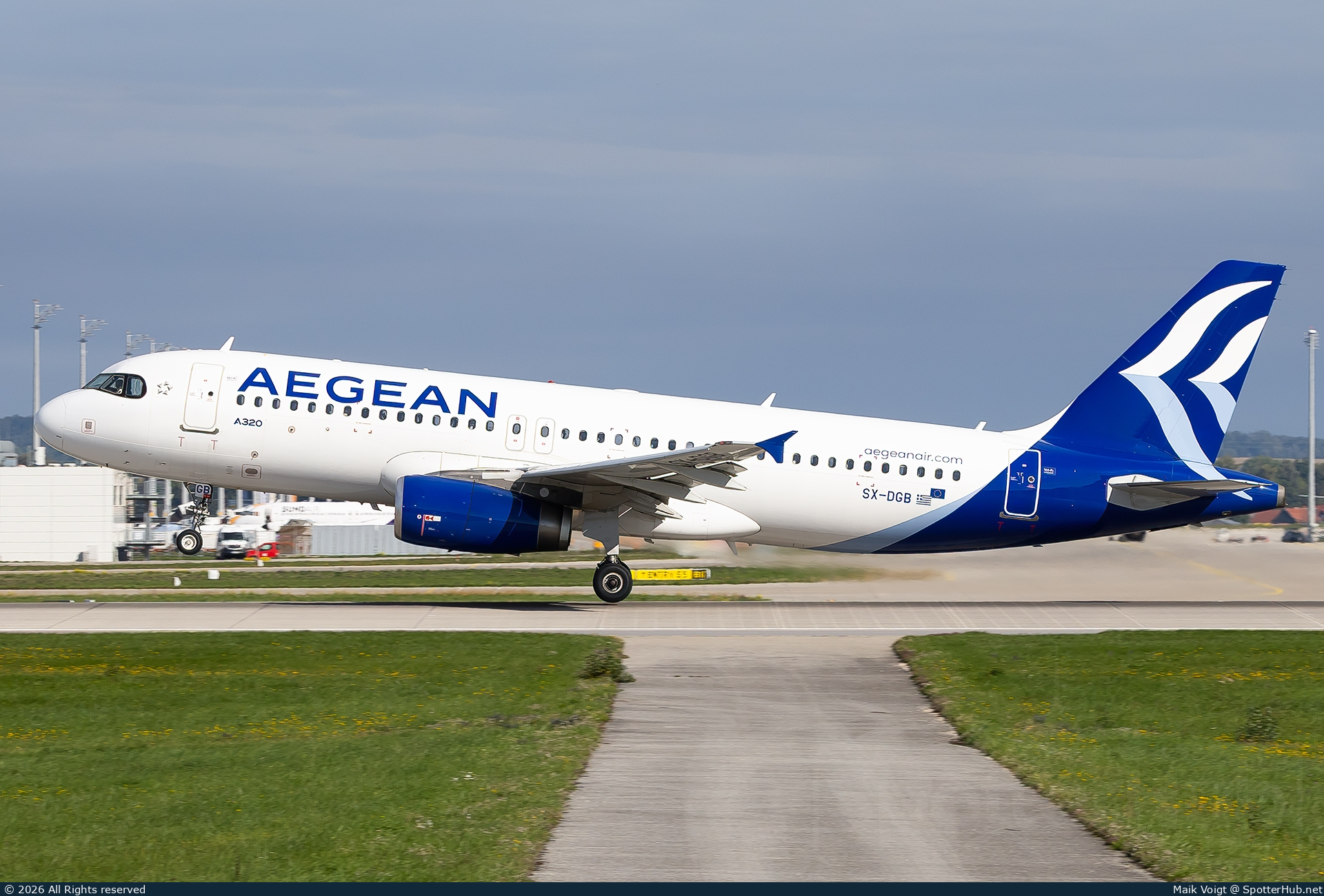 Photo of SX-DGB - Airbus A320-232 operated by Aegean Airlines