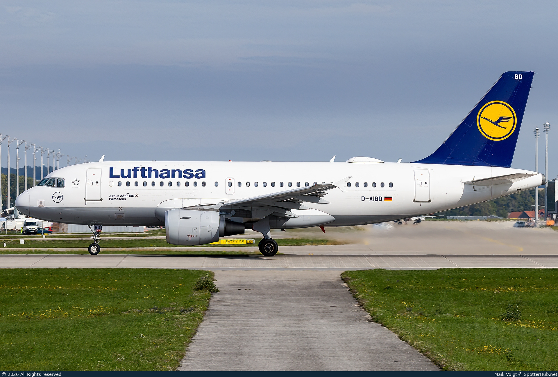 Photo of D-AIBD - Airbus A319-112 operated by Lufthansa