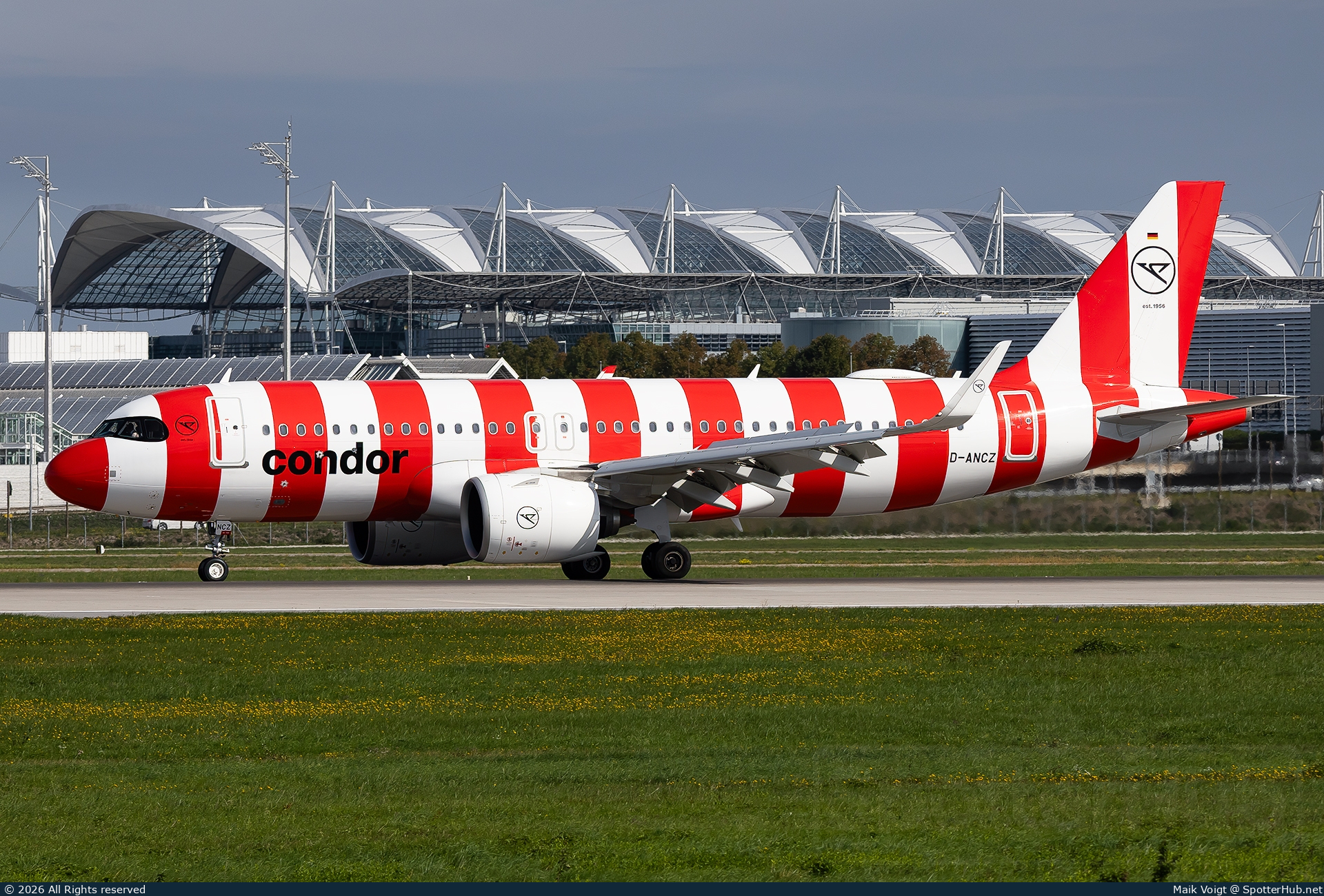 Photo of D-ANCZ - Airbus A320-271N operated by Condor