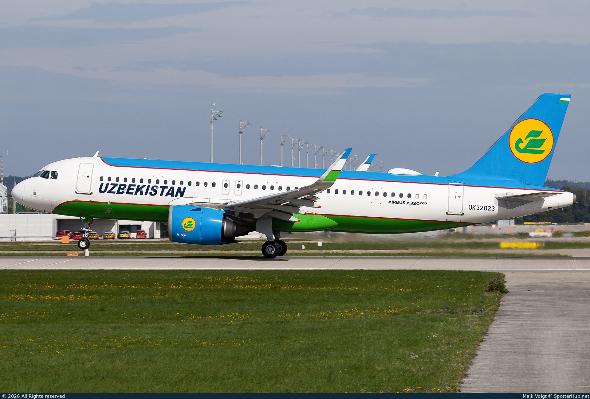 Photo of UK32023 - Airbus A320-251N operated by Uzbekistan Airways