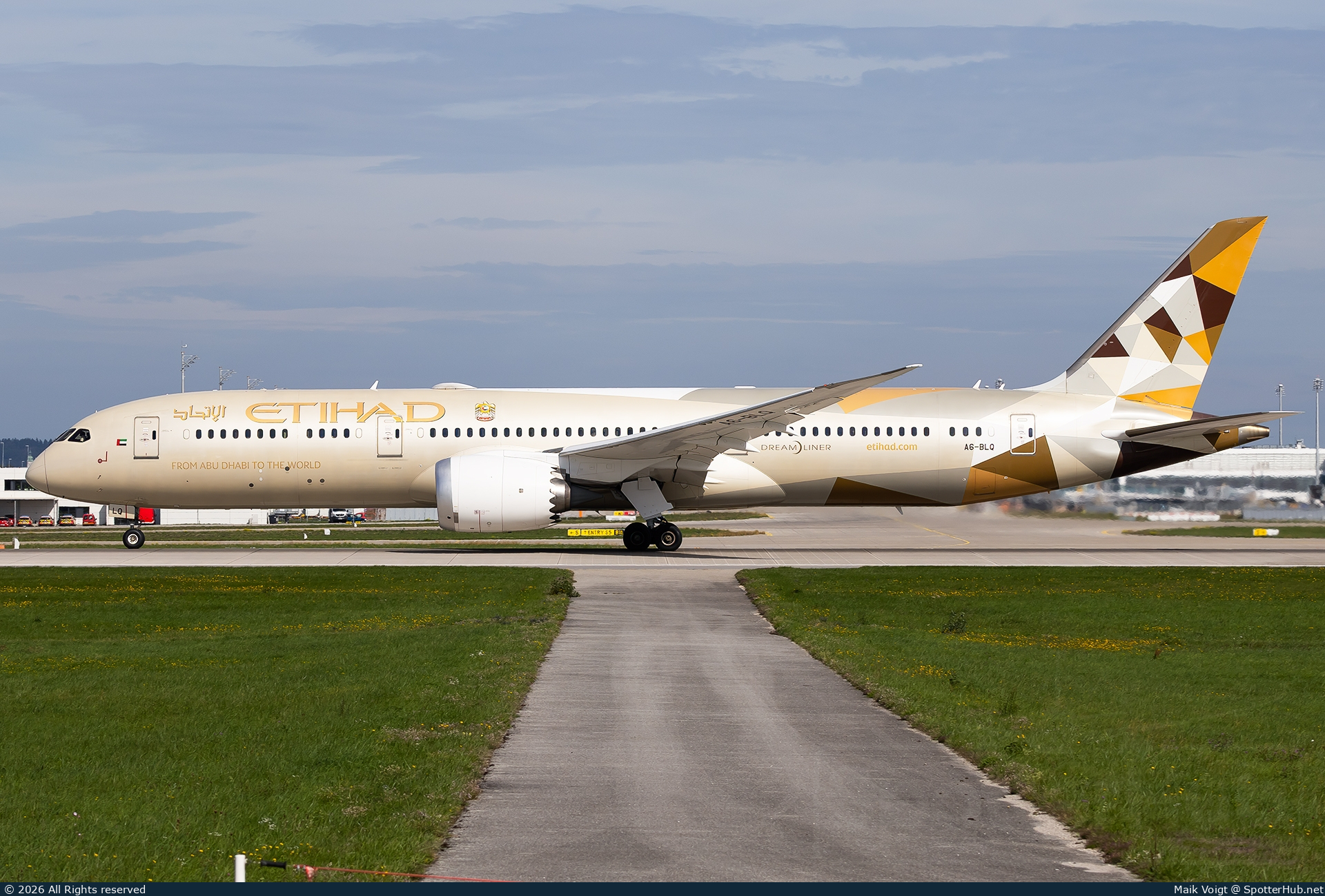 Photo of A6-BLQ - Boeing 787-9 Dreamliner operated by Etihad Airways