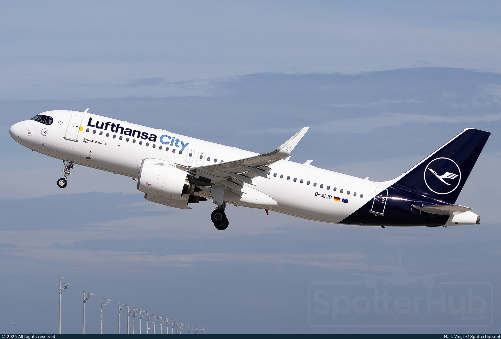 Photo of D-AIJD - Airbus A320-271N operated by Lufthansa City Airlines