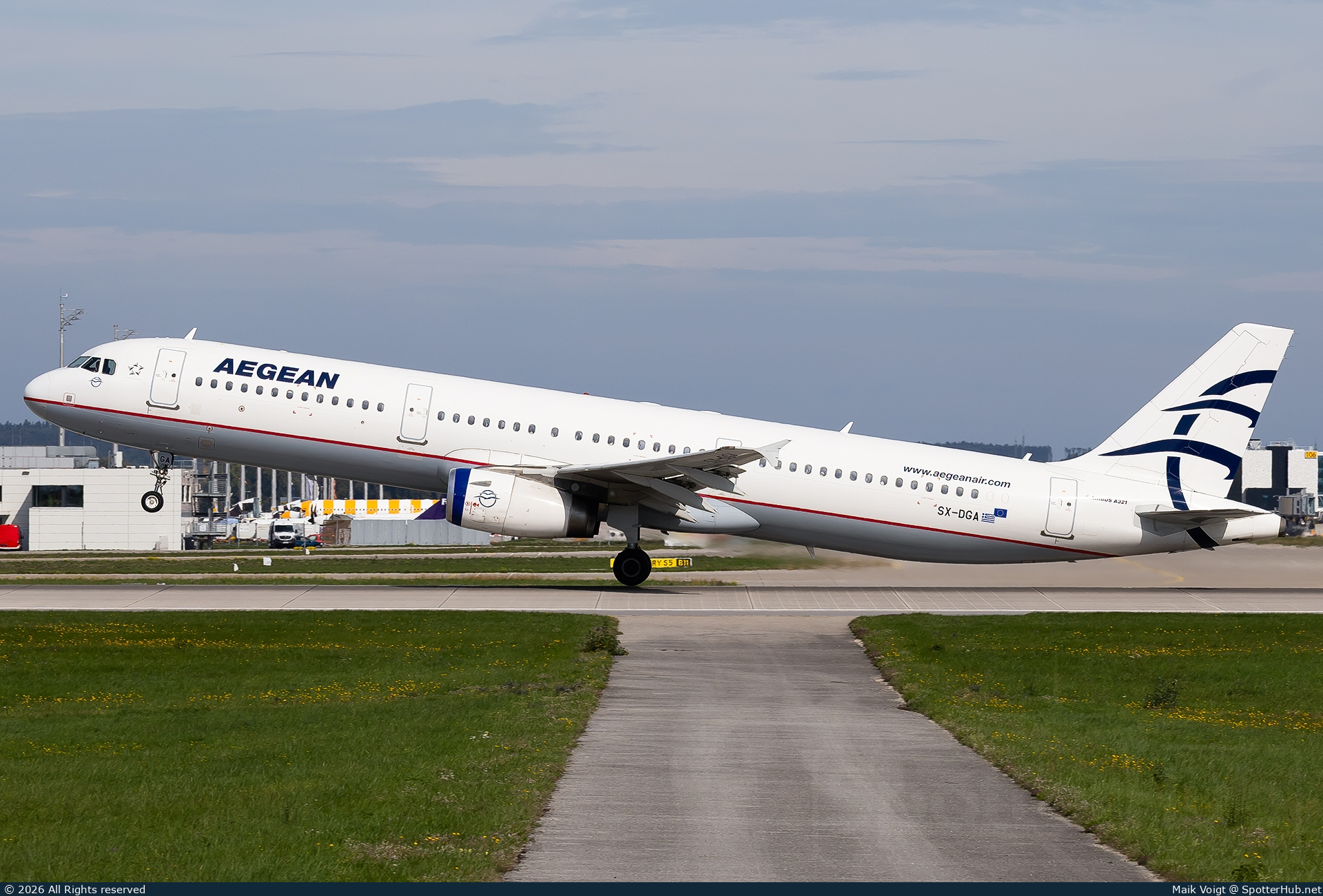 Photo of SX-DGA - Airbus A321-231 operated by Aegean Airlines