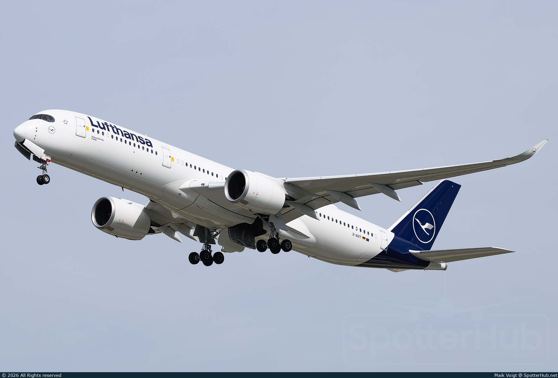 Photo of D-AIXT - Airbus A350-941 operated by Lufthansa