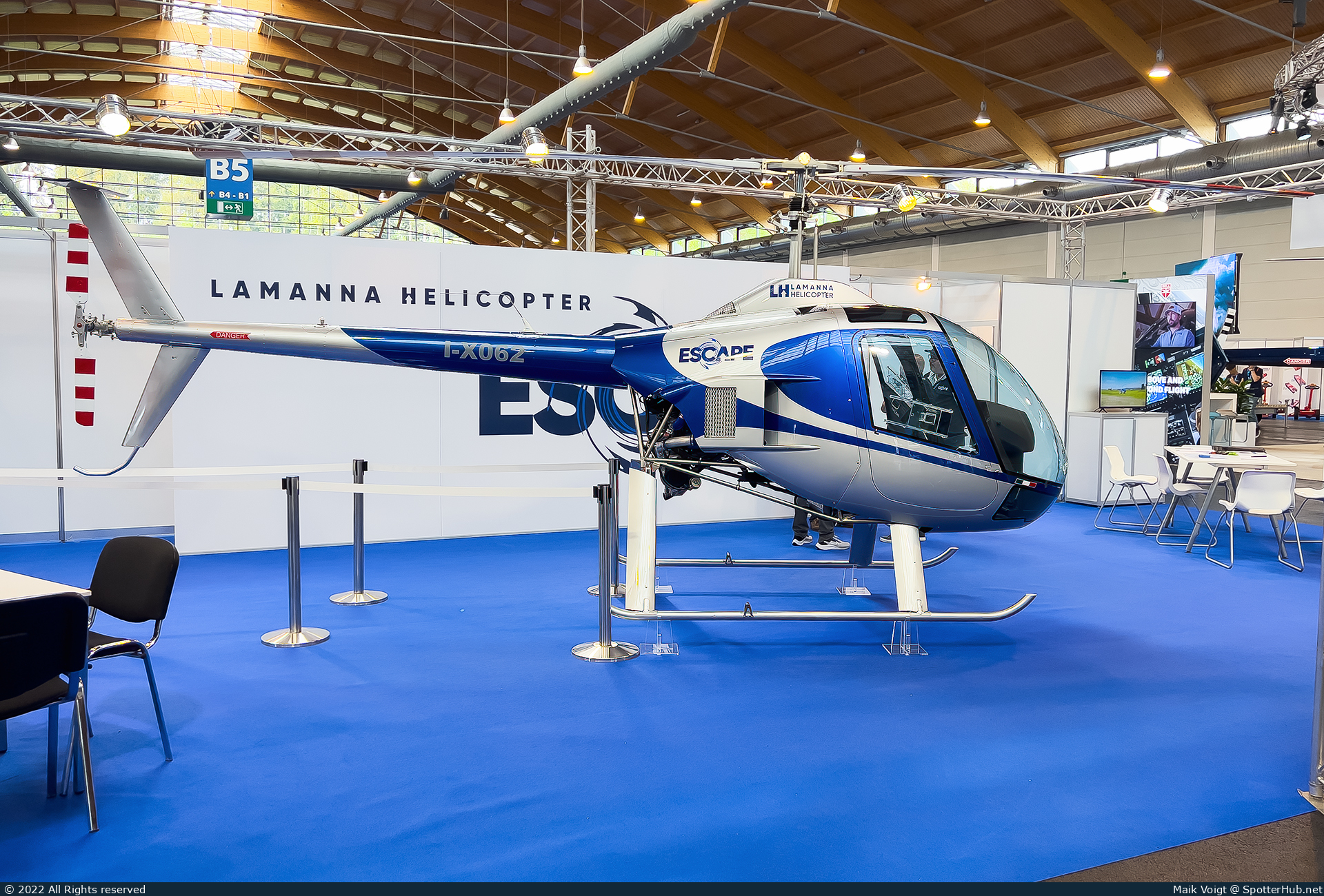 Photo of I-X062 - Lamanna Helicopter Escape operated by Lamanna Helicopter