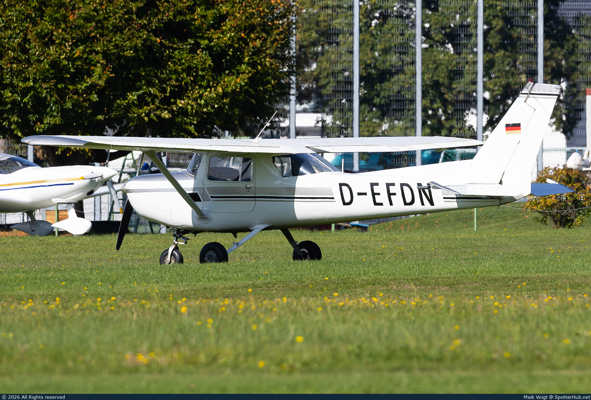 Photo of D-EFDN - Reims-Cessna F152 II operated by Flugschule Michael Bergmann