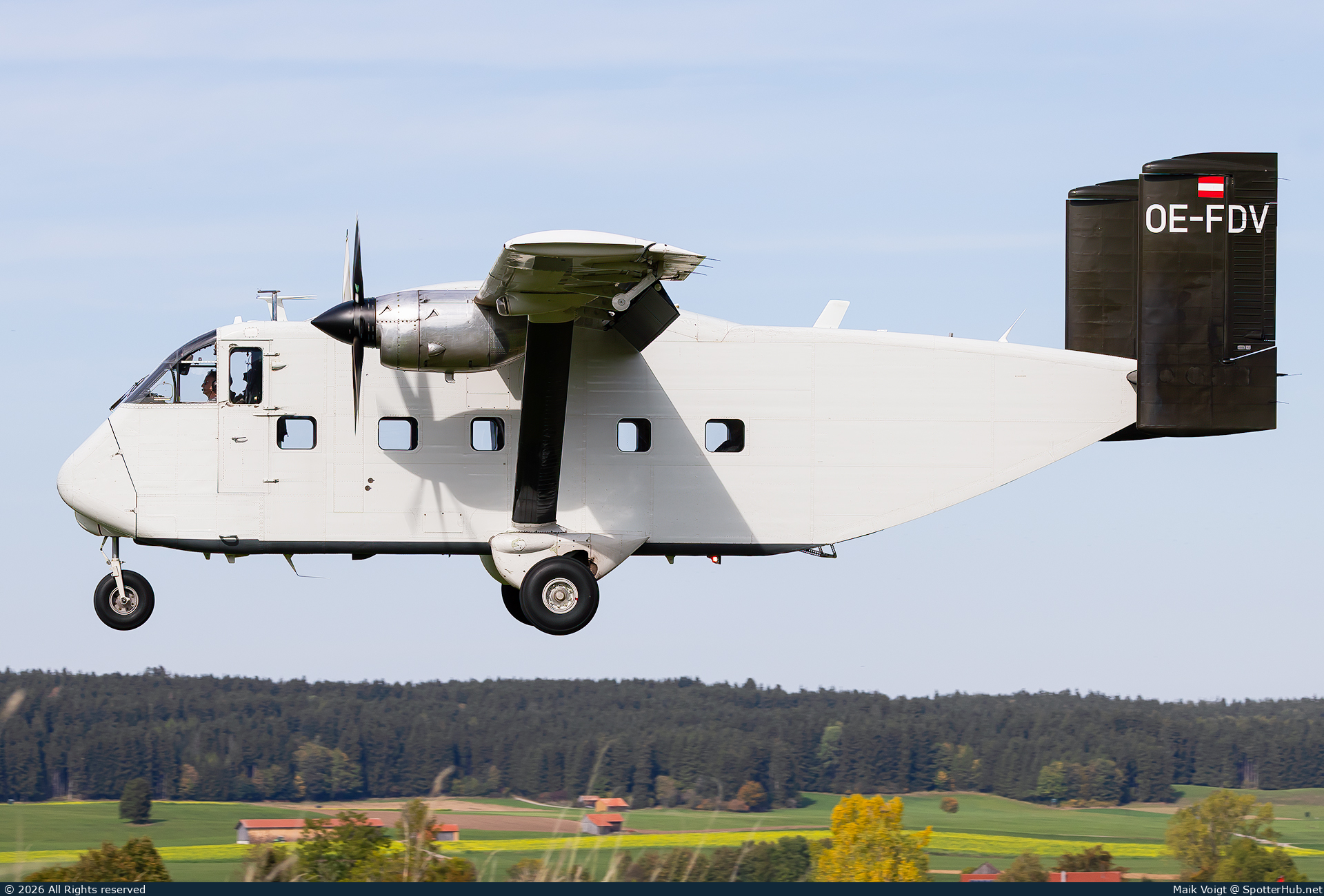 Photo of OE-FDV - Short SC.7 Skyvan 3M-400 operated by Pink Aviation