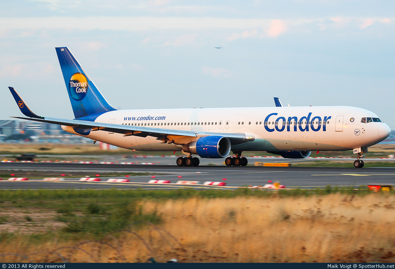 Photo of D-ABUH - Boeing 767-330(ER) operated by Condor