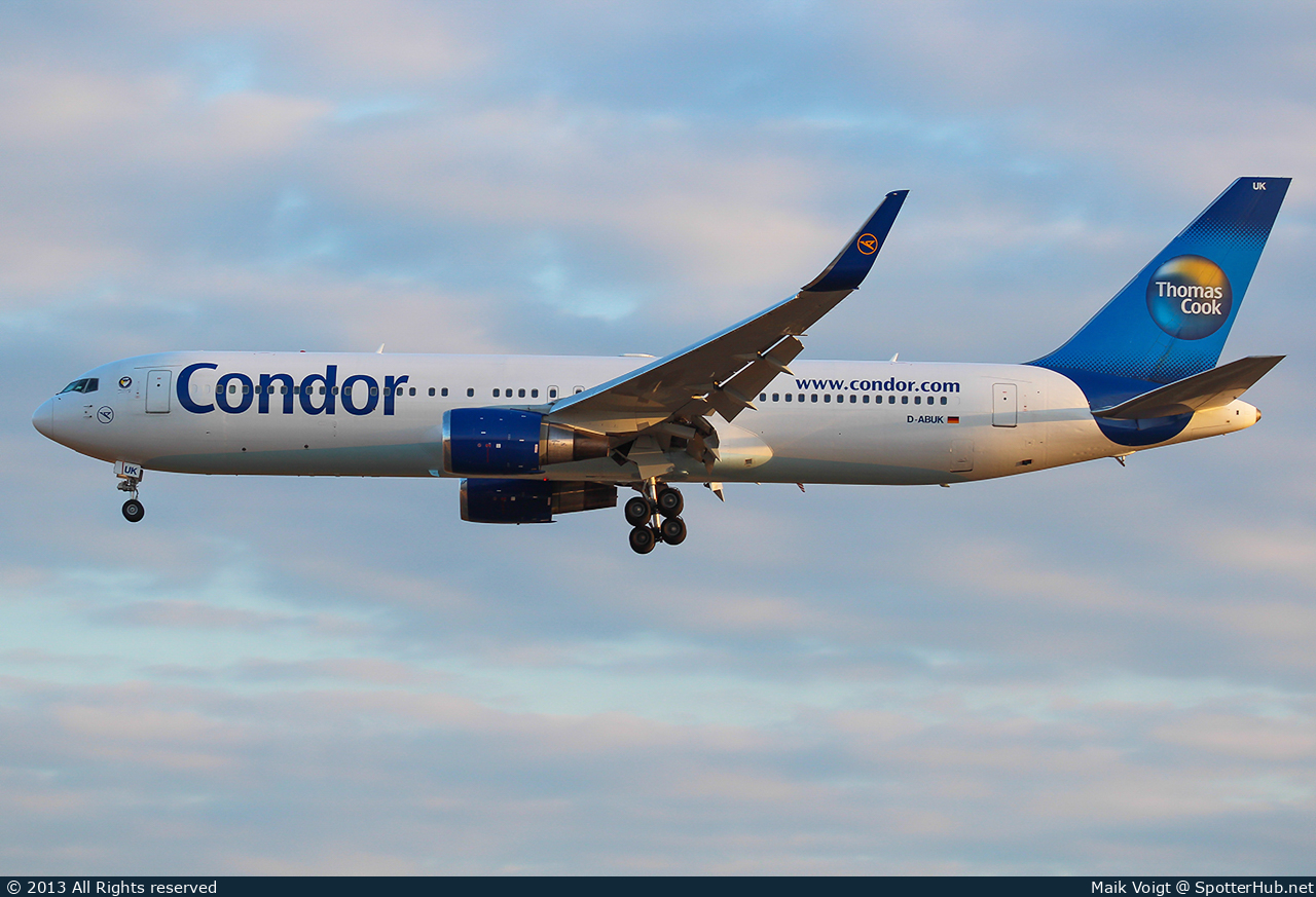 Photo of D-ABUK - Boeing 767-343(ER) operated by Condor