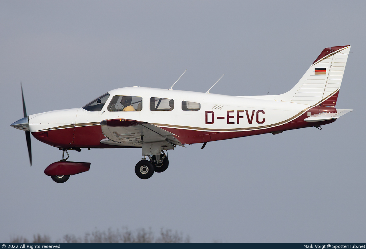 Photo of D-EFVC - Piper PA-28-181 Archer III operated by FVL Frankfurter Verein für Luftfahrt