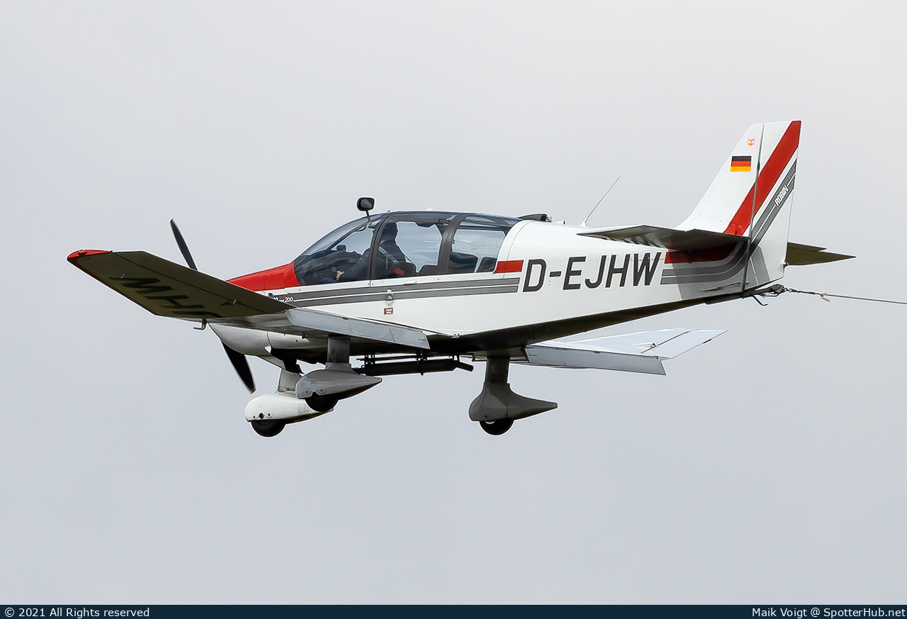 Photo of D-EJHW - Robin DR400/200R Remorqueur operated by Luftfahrtvereinigung Greven