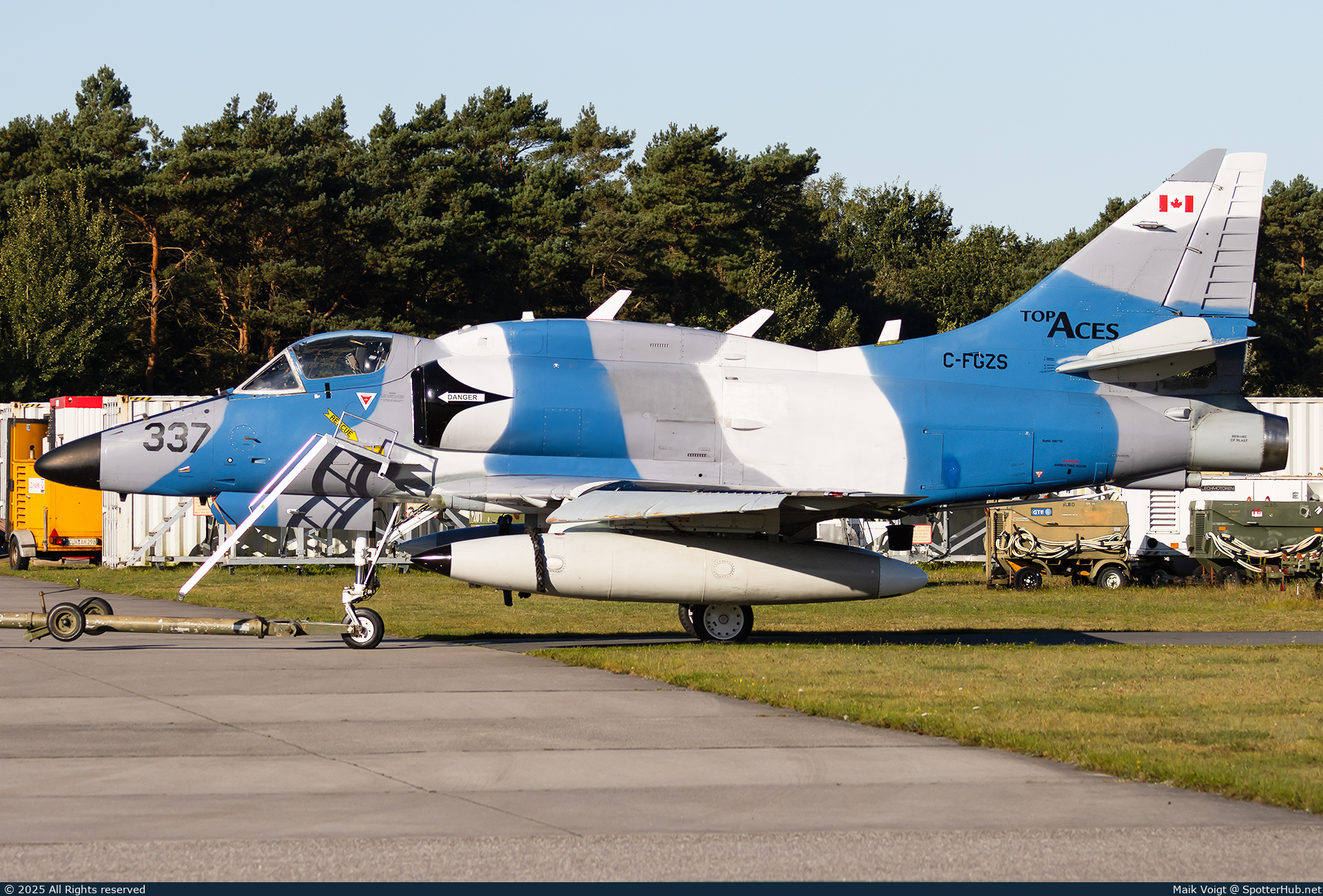 Photo of C-FGZS - Douglas A-4N Skyhawk operated by Top Aces