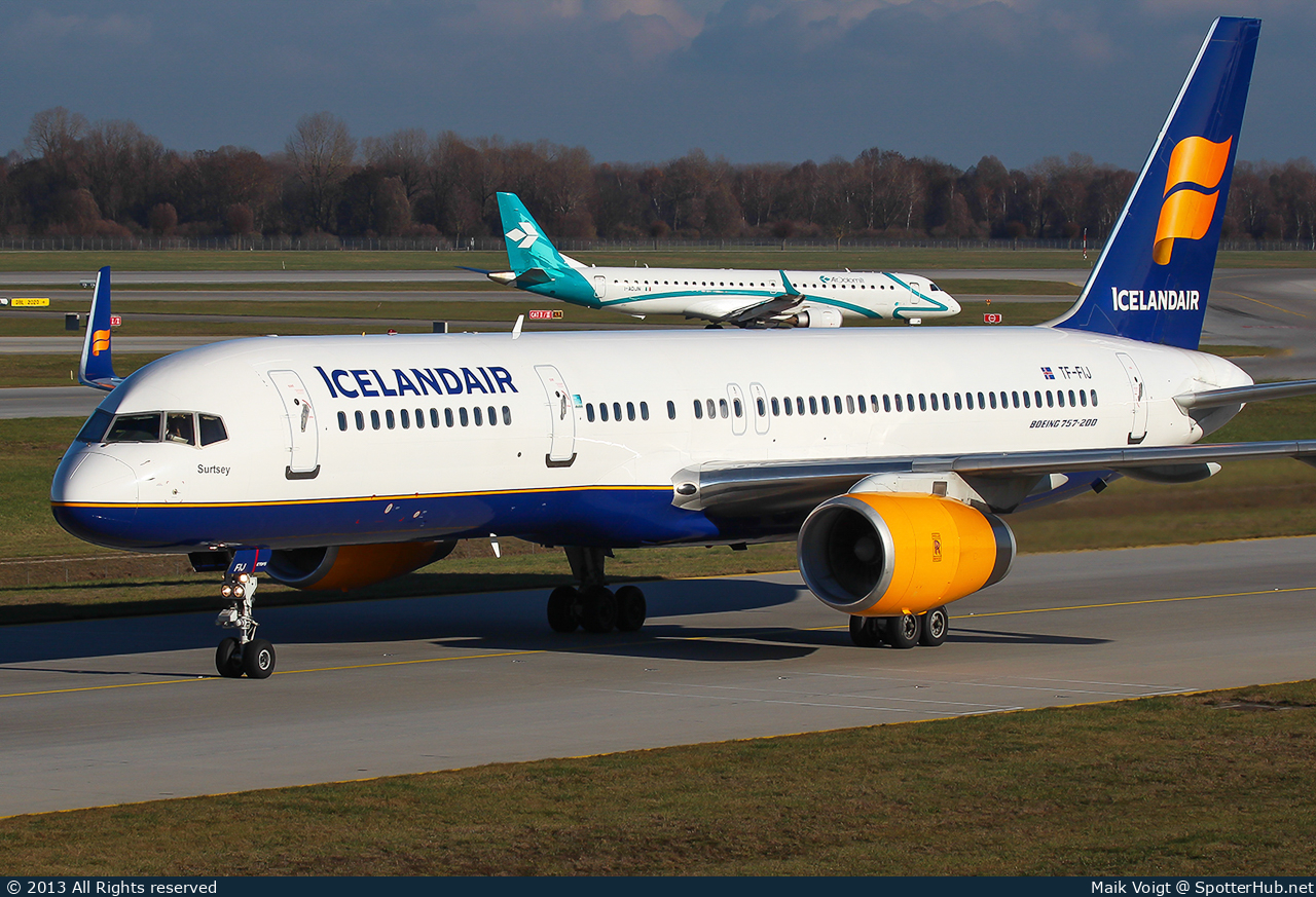 Photo of TF-FIJ - Boeing 757-208 operated by Icelandair