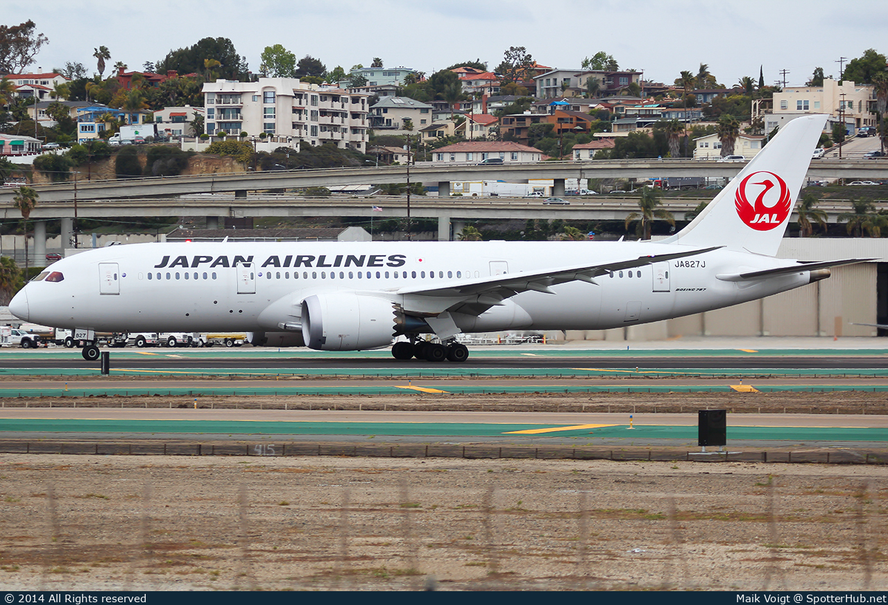 Photo of JA827J - Boeing 787-8 Dreamliner operated by Japan Airlines