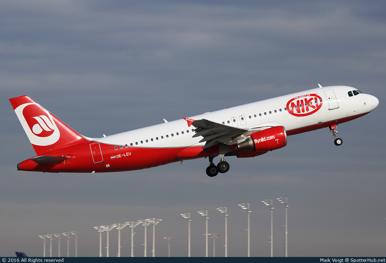 Photo of OE-LEU - Airbus A320-214 operated by Niki