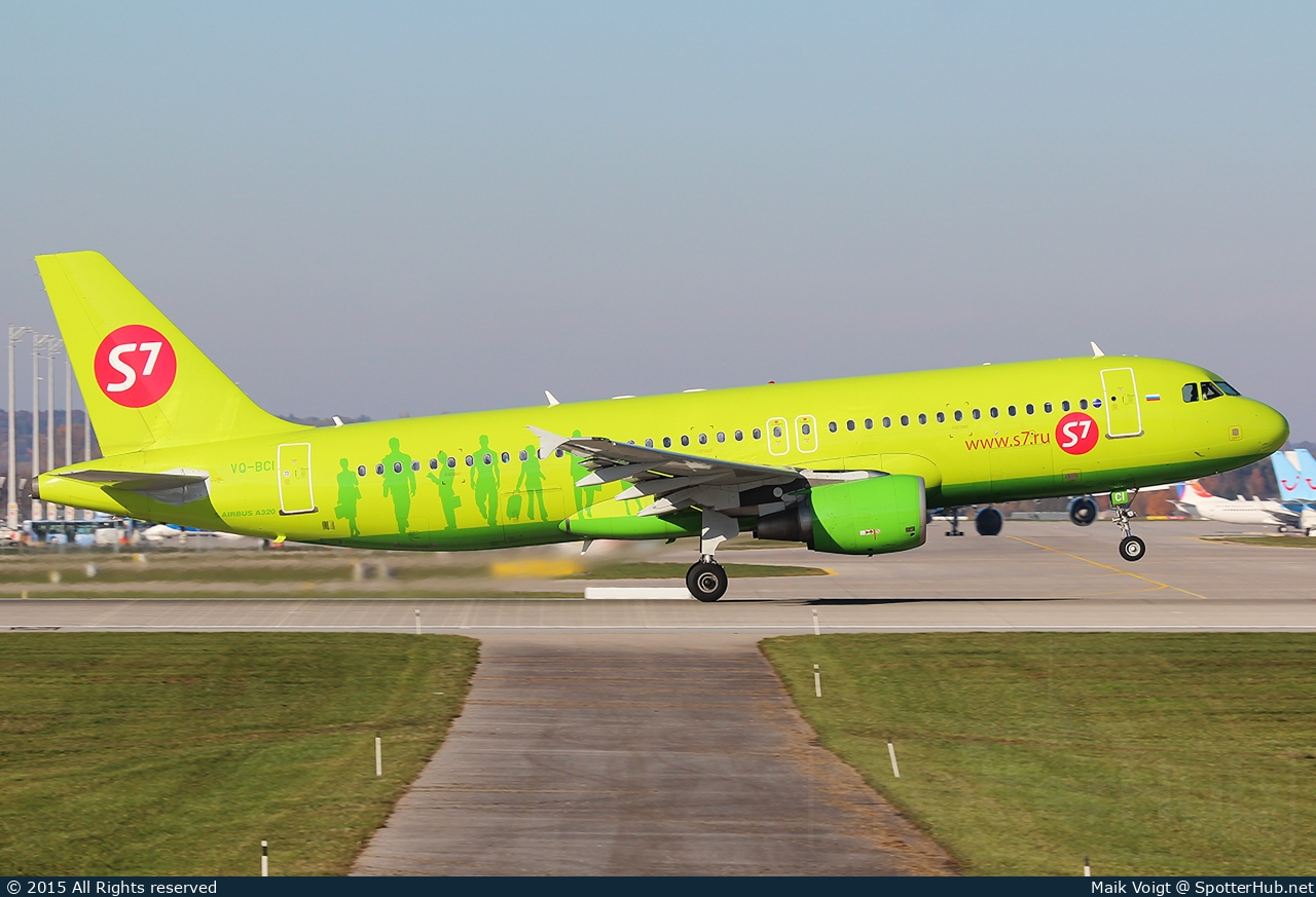 Photo of VQ-BCI - Airbus A320-214 operated by S7 Airlines