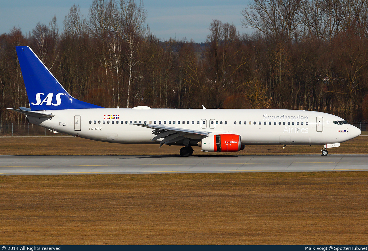 Photo of LN-RCZ - Boeing 737-883 operated by SAS Scandinavian Airlines