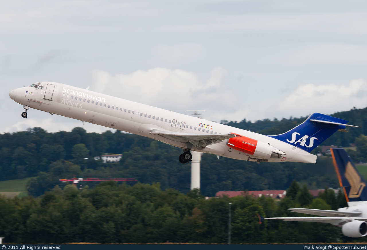Photo of SE-DIP - McDonnell Douglas MD-87 operated by SAS Scandinavian Airlines