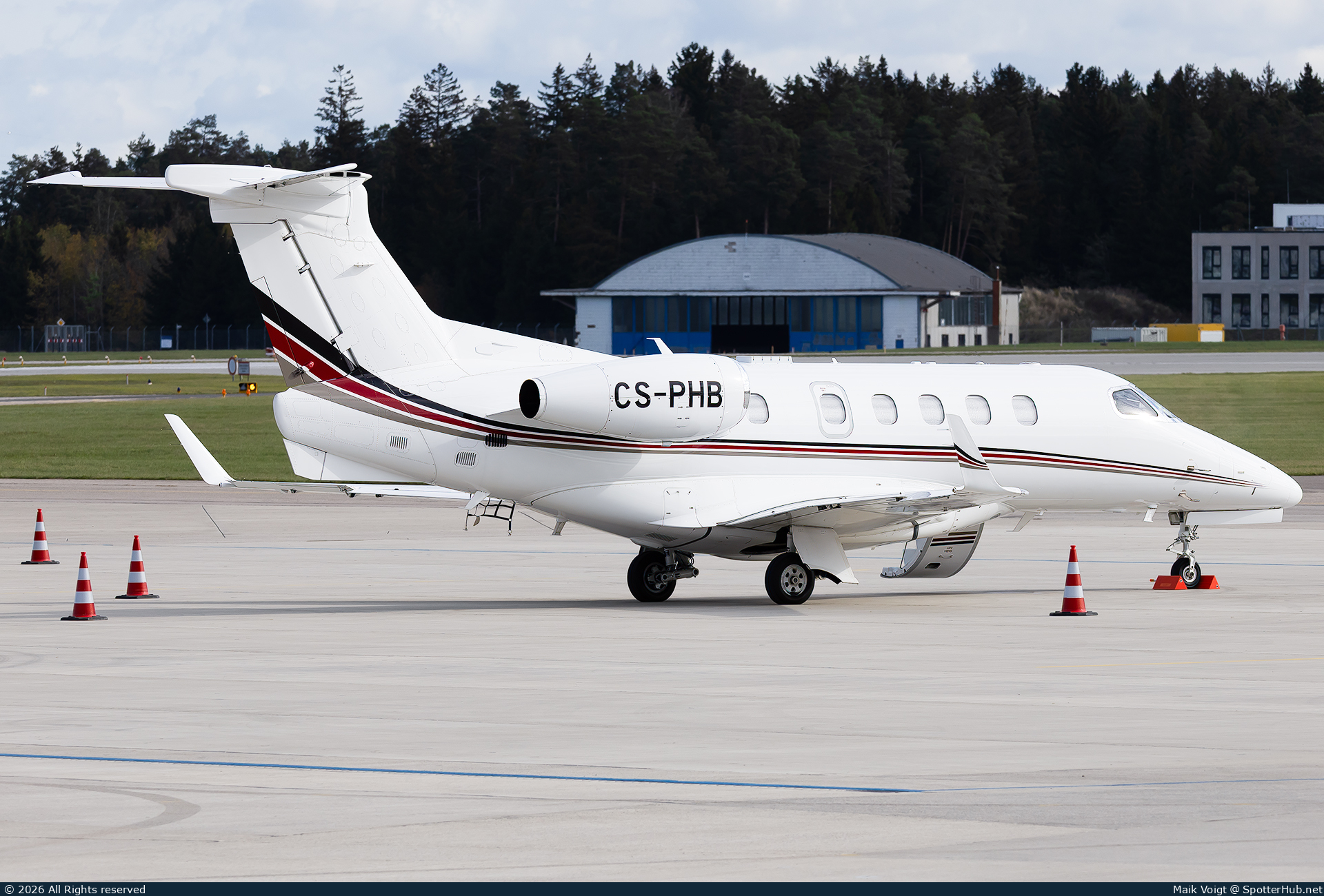 Photo of CS-PHB - Embraer Phenom 300 operated by NetJets Europe