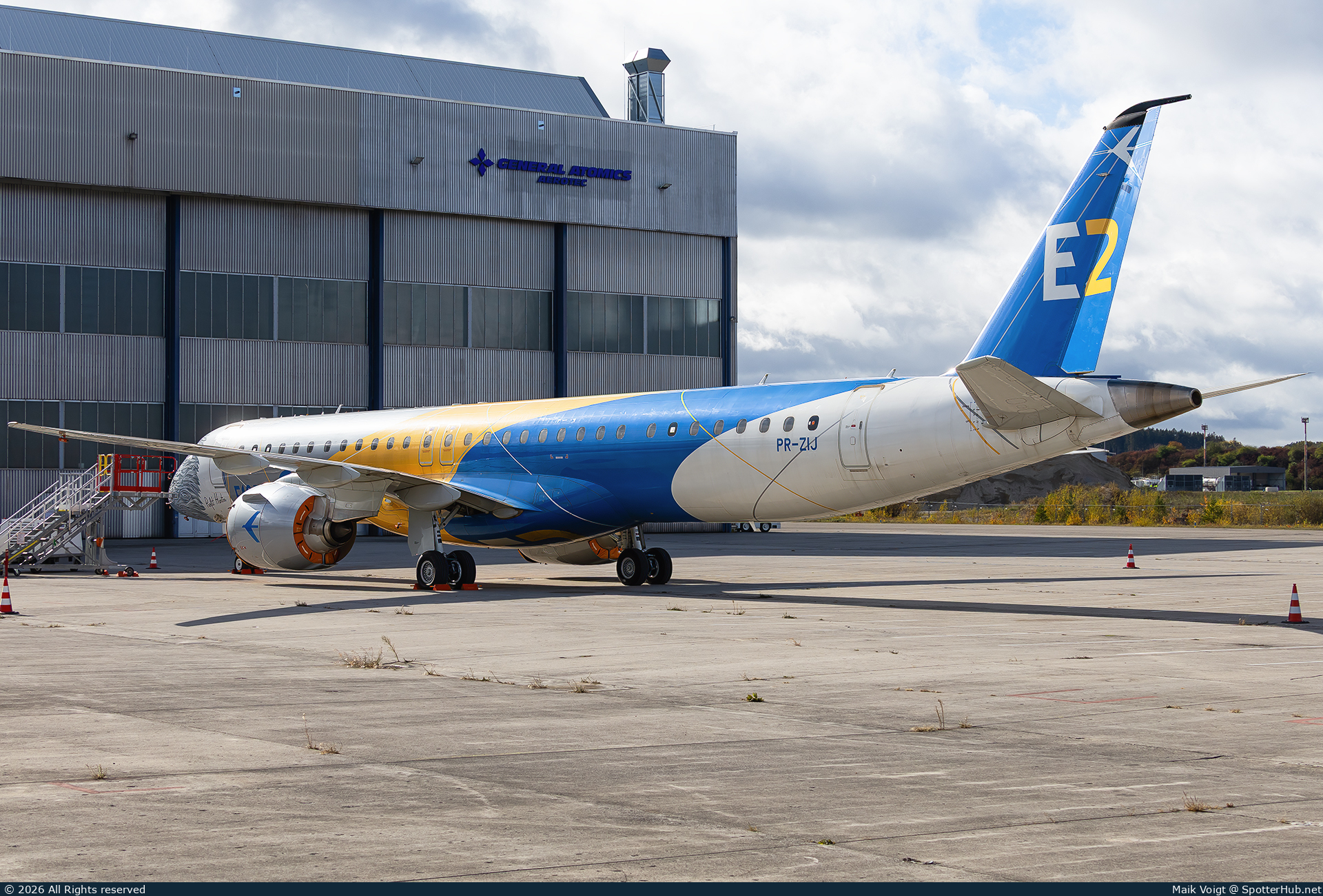 Photo of PR-ZIJ - Embraer ERJ-195-E2 operated by Embraer