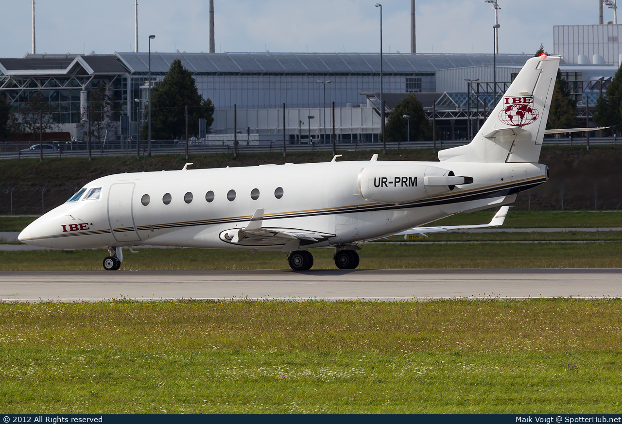 Photo of UR-PRM - Gulfstream G200 operated by Business Aviation Centre