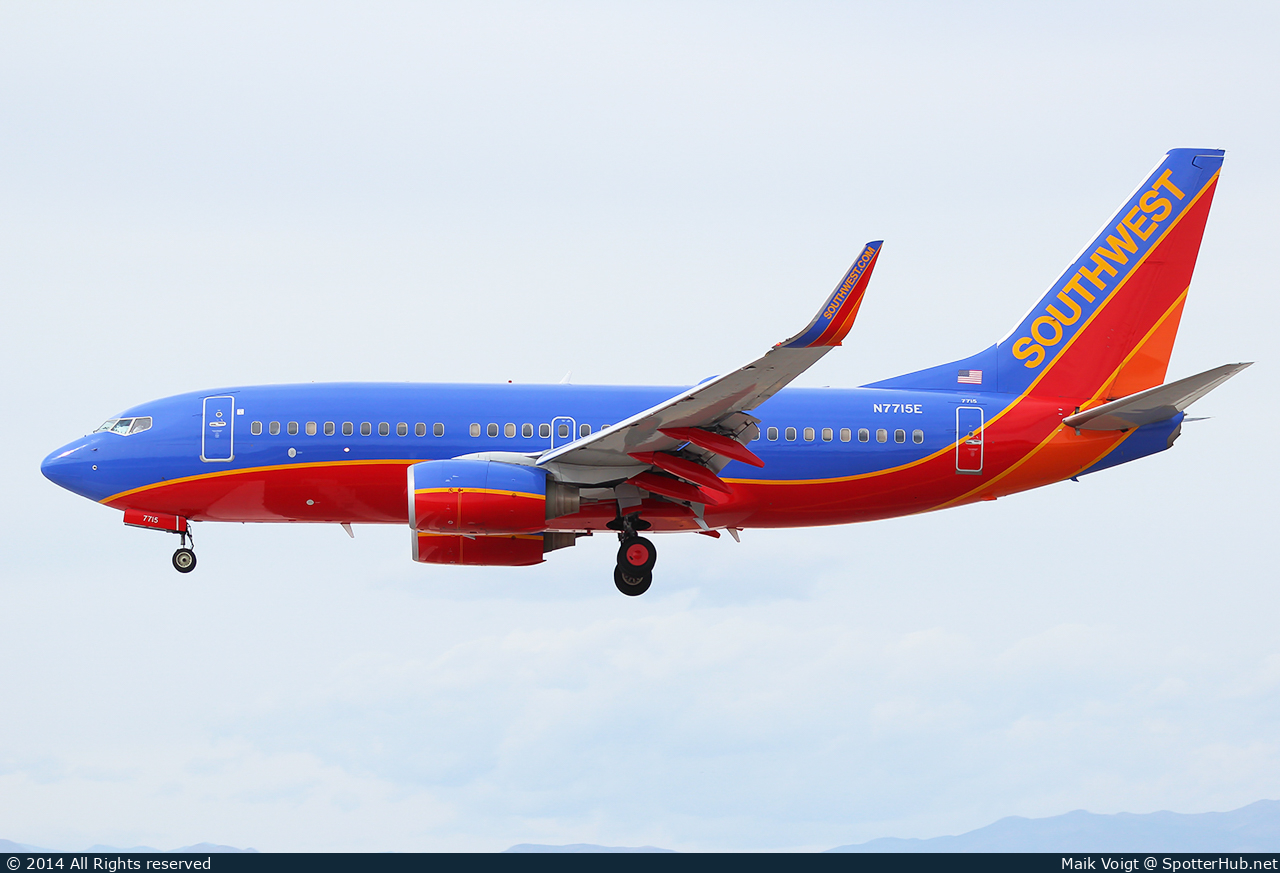 Photo of N7715E - Boeing 737-7BD operated by Southwest Airlines