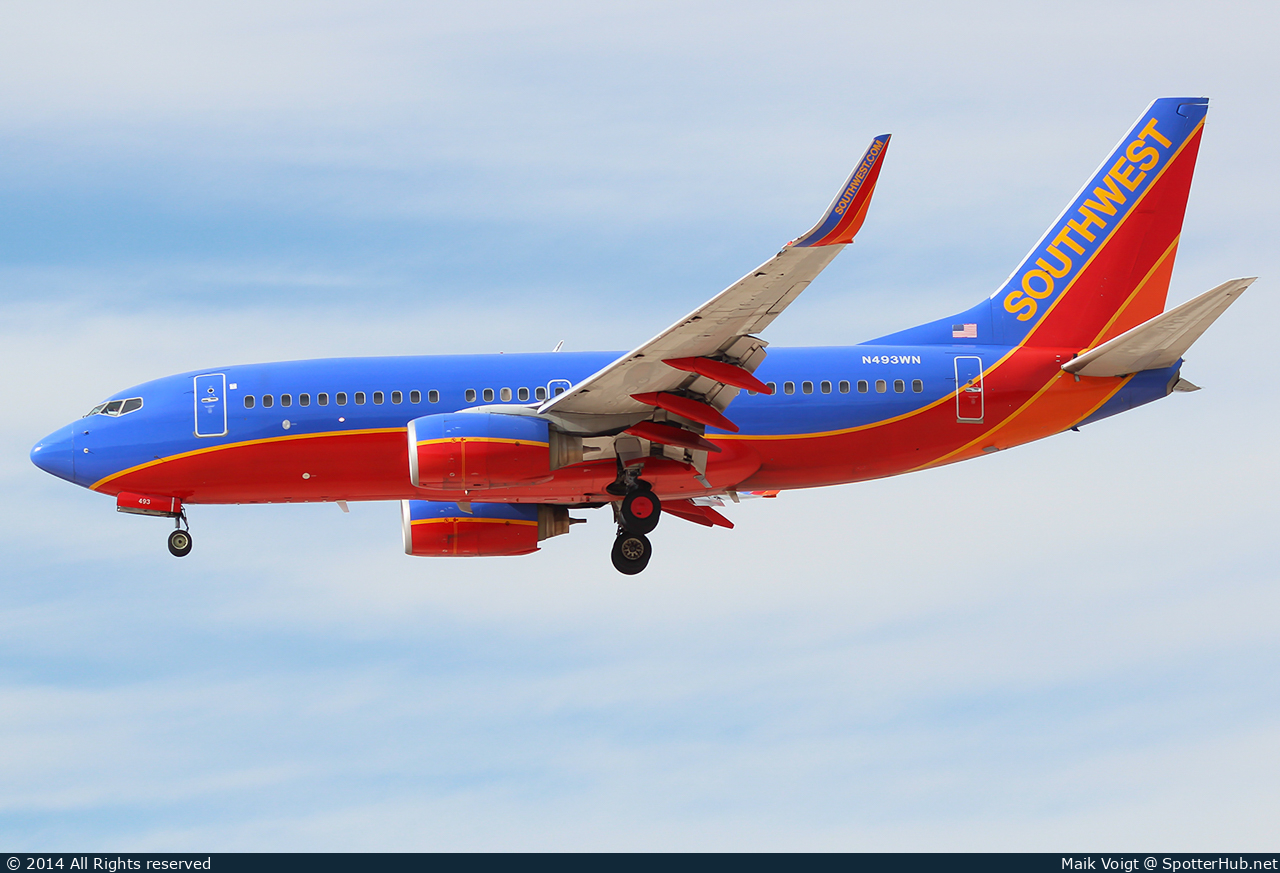Photo of N493WN - Boeing 737-7H4 operated by Southwest Airlines
