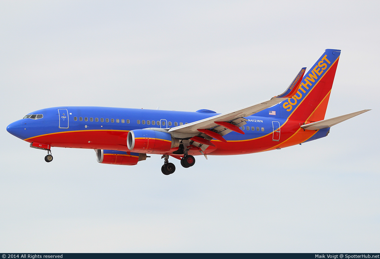 Photo of N412WN - Boeing 737-7H4 operated by Southwest Airlines