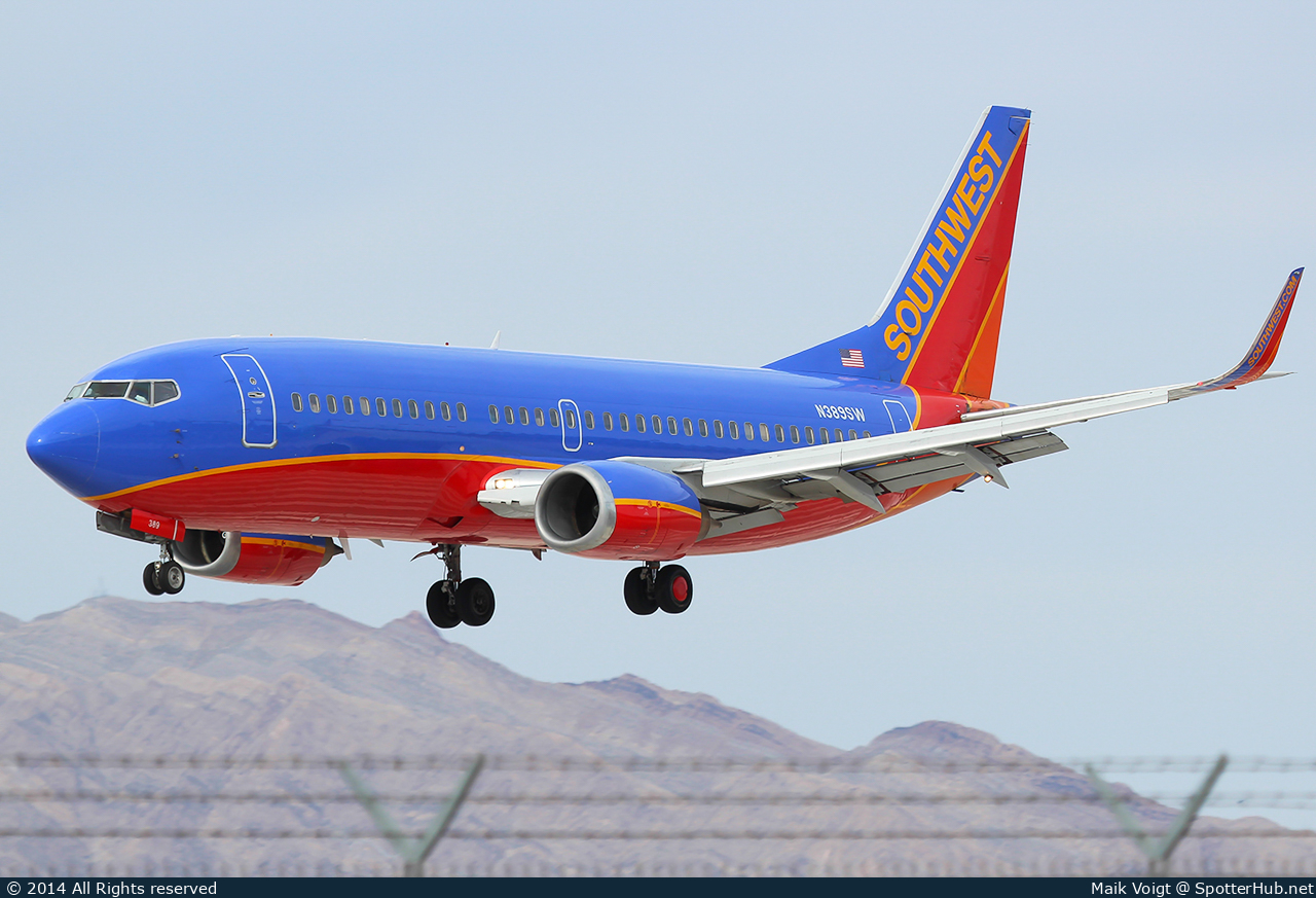 Photo of N389SW - Boeing 737-3H4 operated by Southwest Airlines