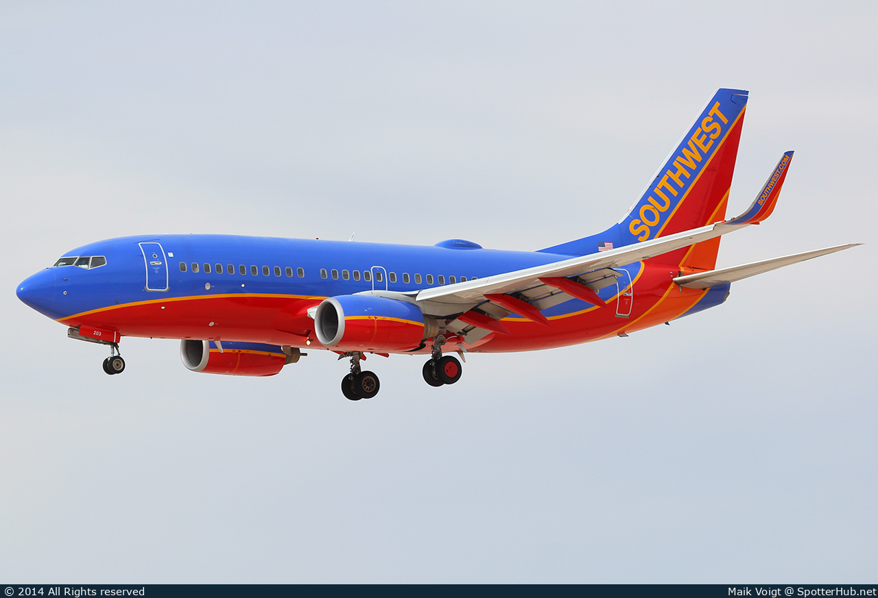 Photo of N203WN - Boeing 737-7H4 operated by Southwest Airlines