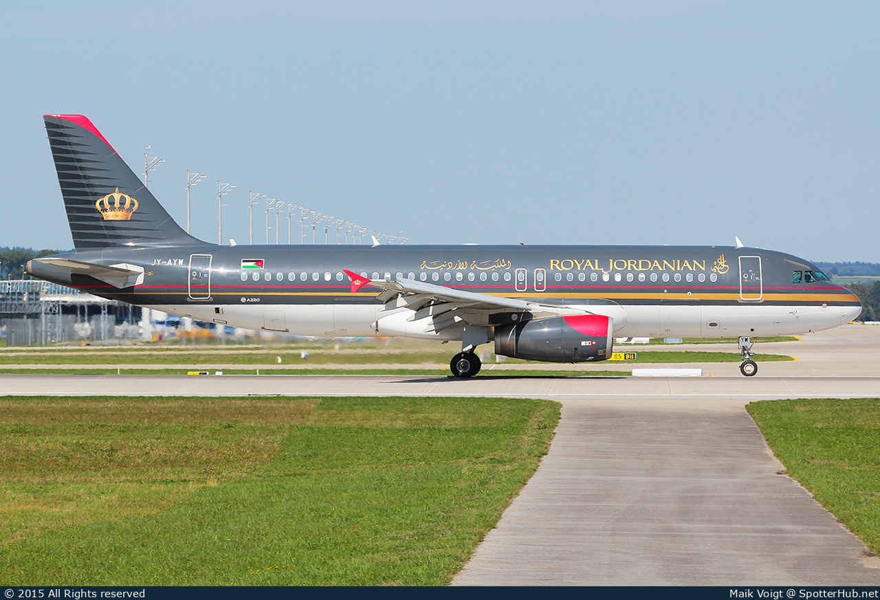 Photo of JY-AYM - Airbus A319-132 operated by Royal Jordanian Airlines