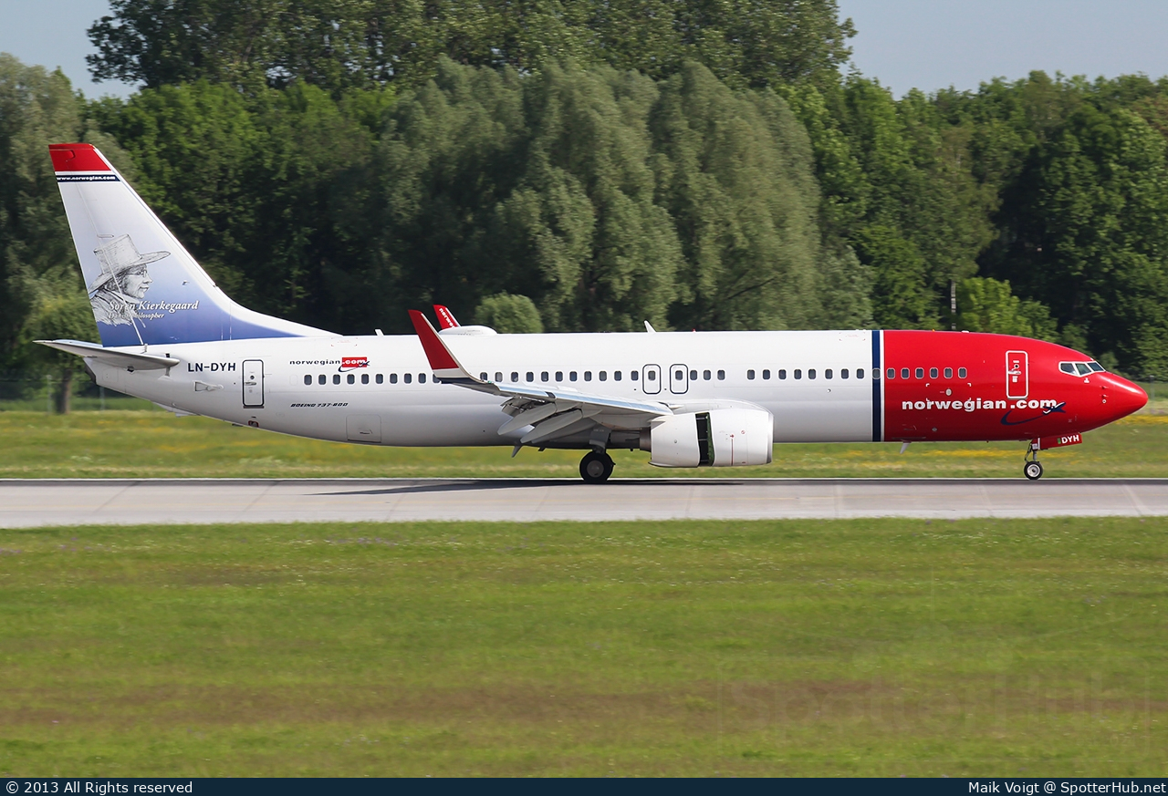 Photo of LN-DYH - Boeing 737-8JP operated by Norwegian Air Shuttle