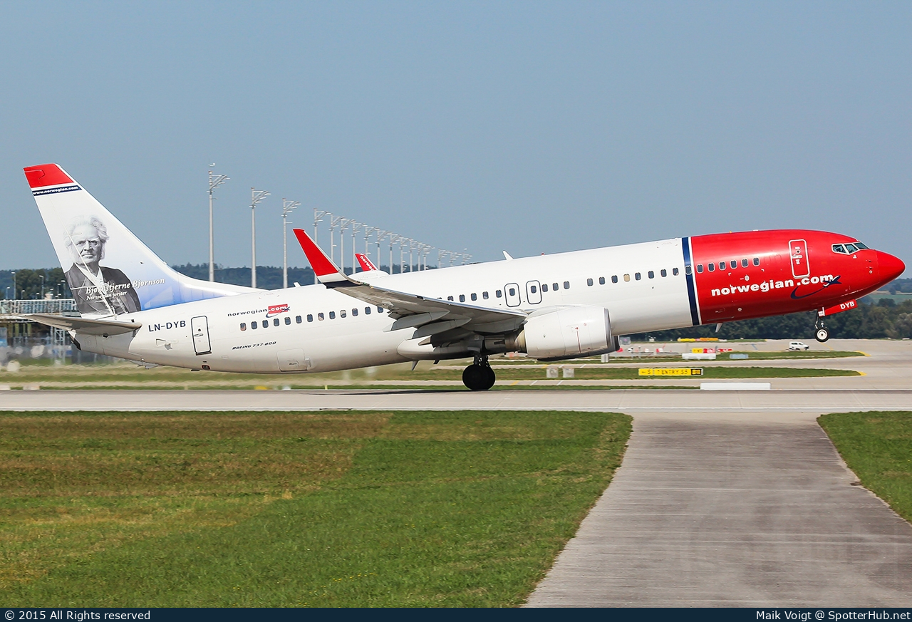 Photo of LN-DYB - Boeing 737-8JP operated by Norwegian Air Shuttle