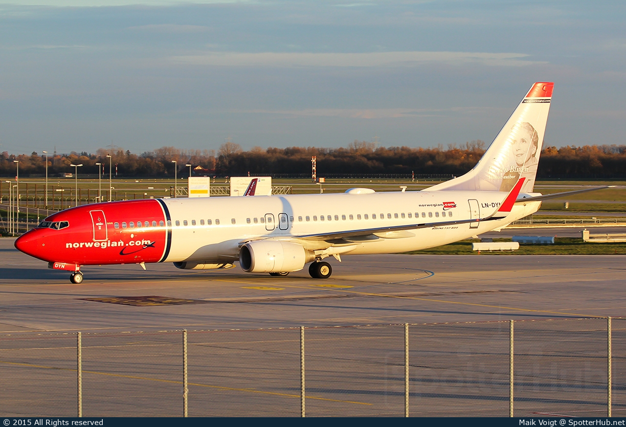 Photo of LN-DYN - Boeing 737-8JP operated by Norwegian Air Shuttle