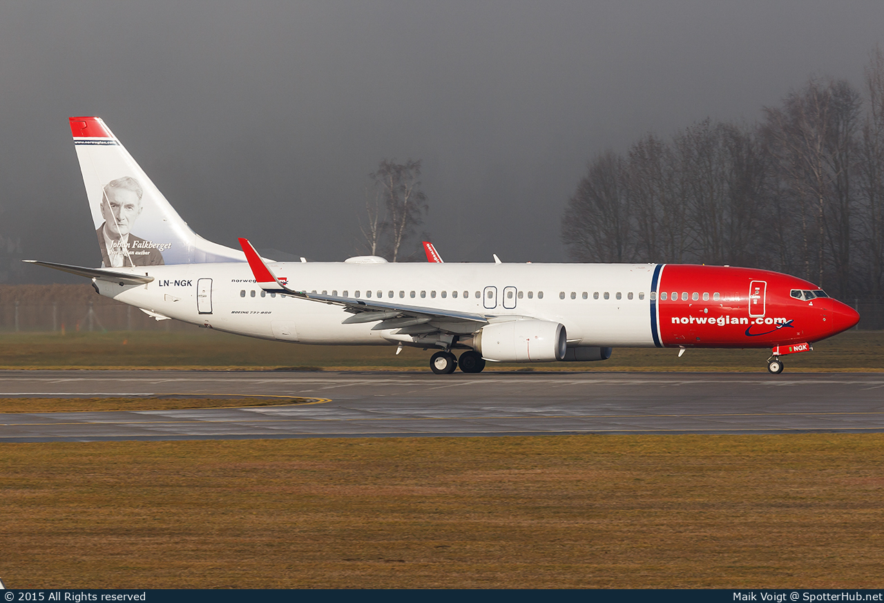 Photo of LN-NGK - Boeing 737-8JP operated by Norwegian Air Shuttle