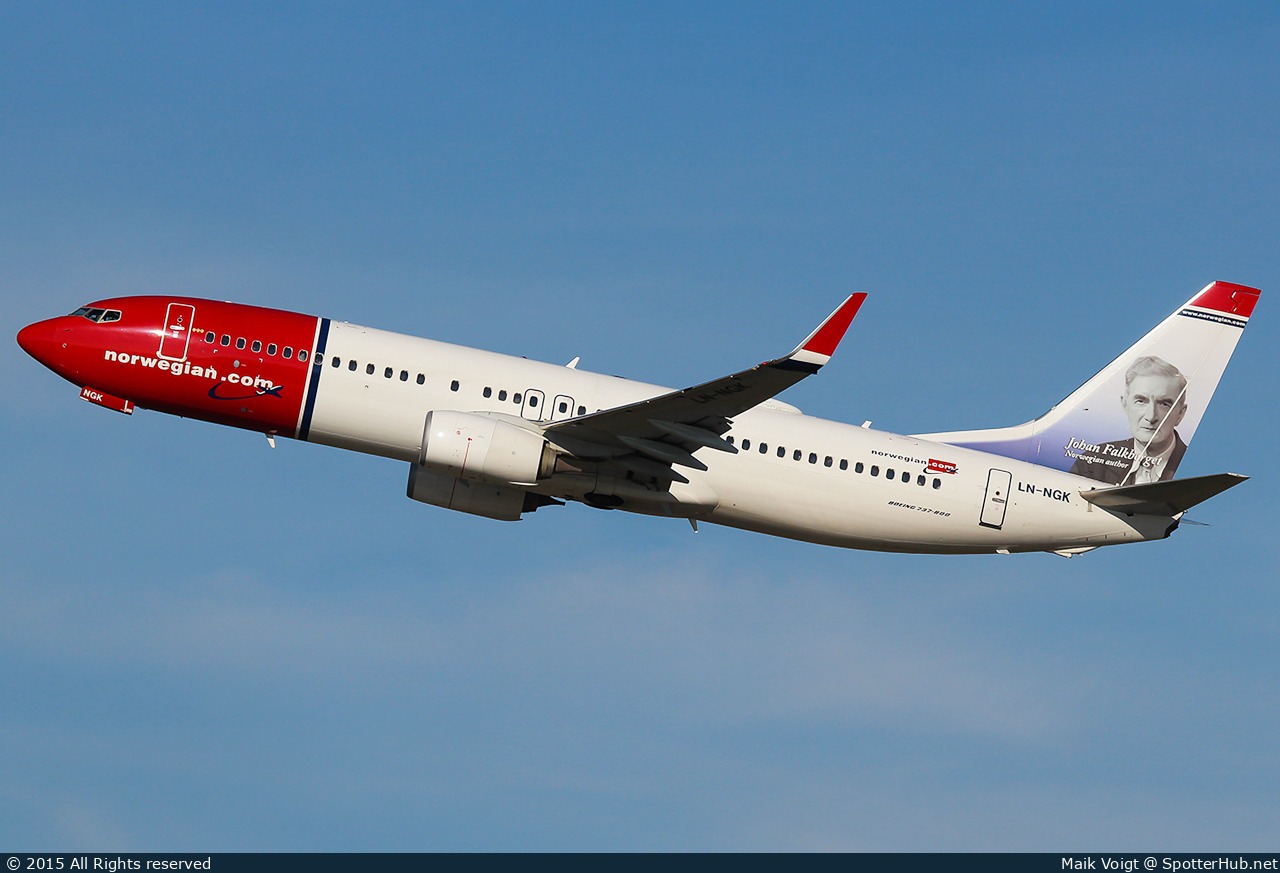 Photo of LN-NGK - Boeing 737-8JP operated by Norwegian Air Shuttle