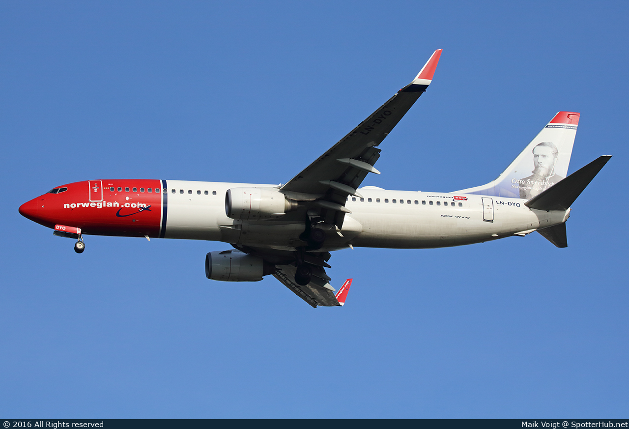 Photo of LN-DYO - Boeing 737-8JP operated by Norwegian Air Shuttle