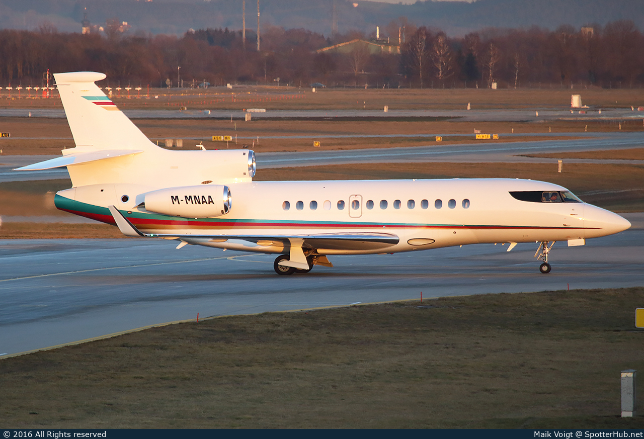 Photo of M-MNAA - Dassault Falcon 7X operated by Japat