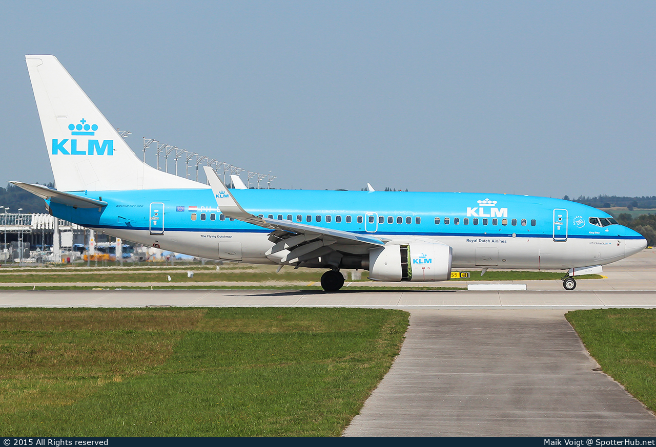 Photo of PH-BGG - Boeing 737-7K2 operated by KLM Royal Dutch Airlines